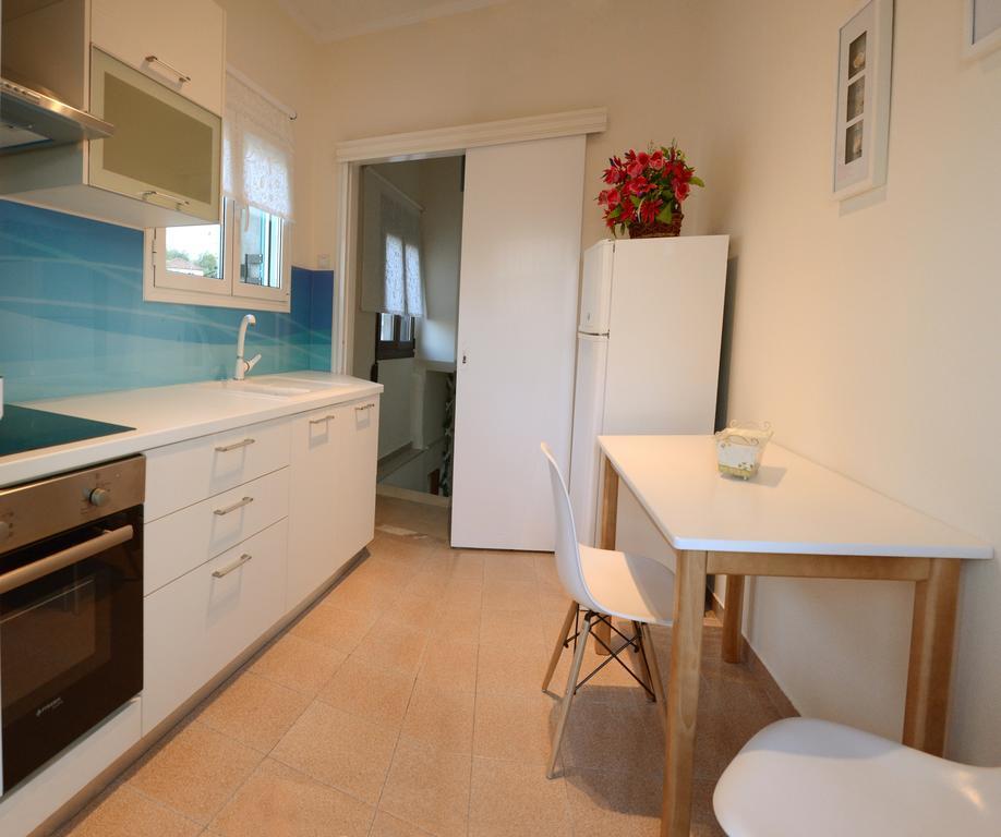 Jenny Apartment Gaios Bilik gambar